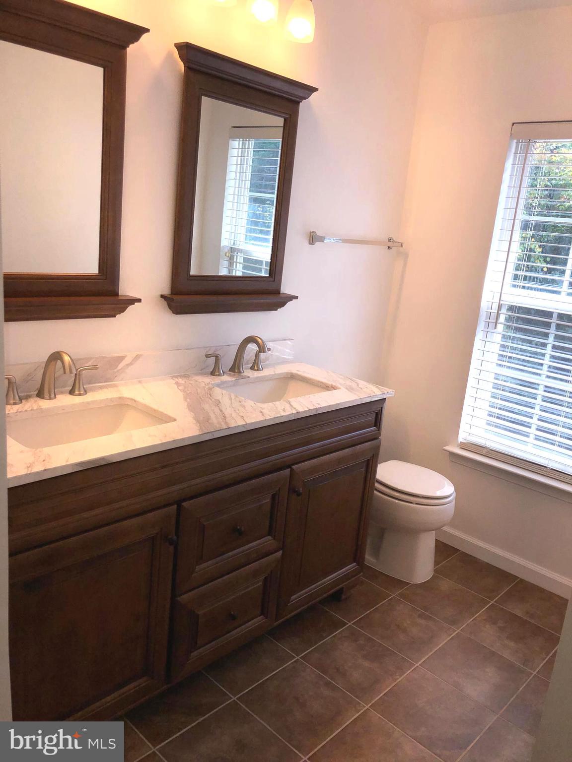 RIDGEFIELD CROSSING - Residential