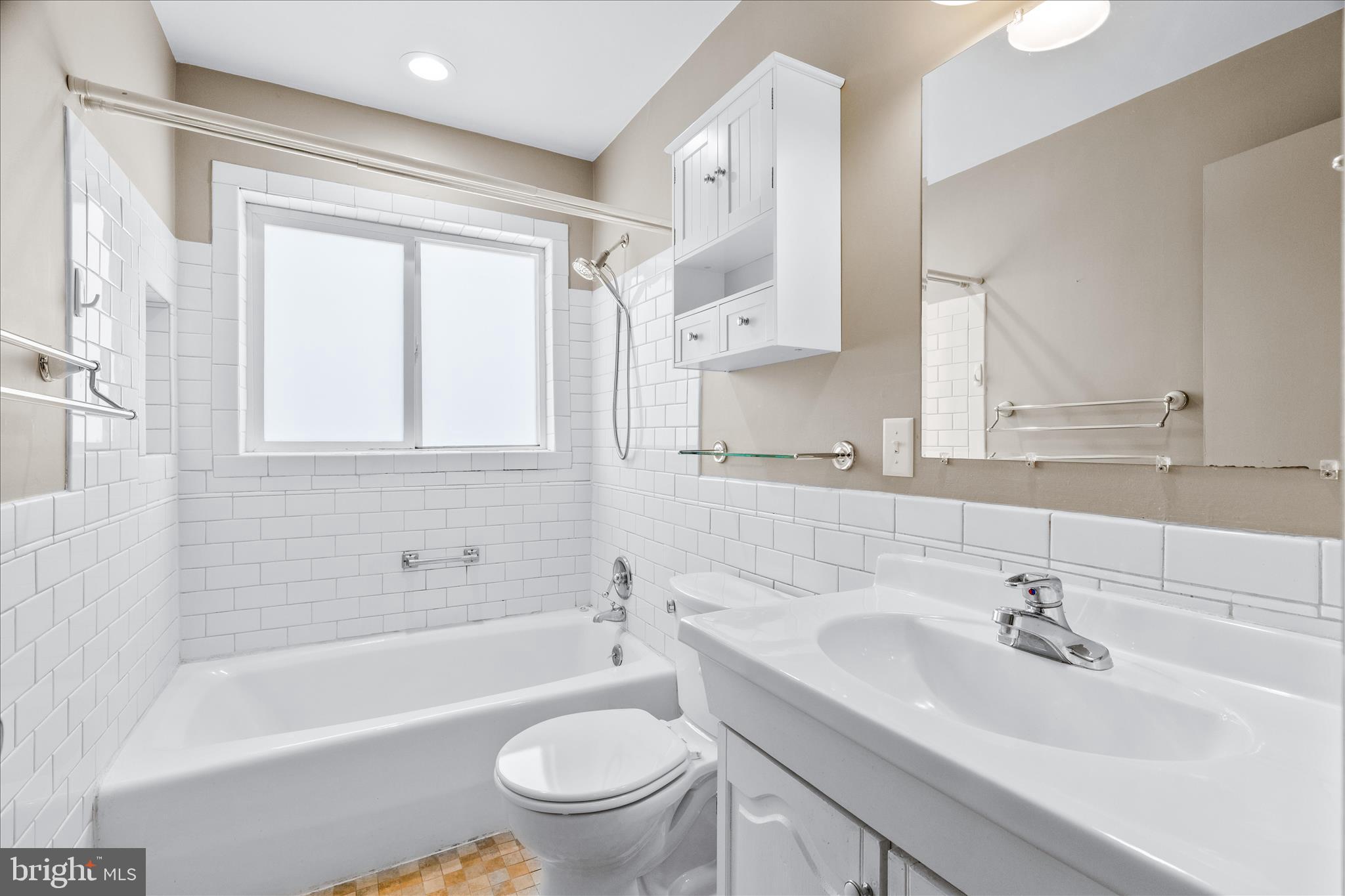 VILLA ESTATES - Residential