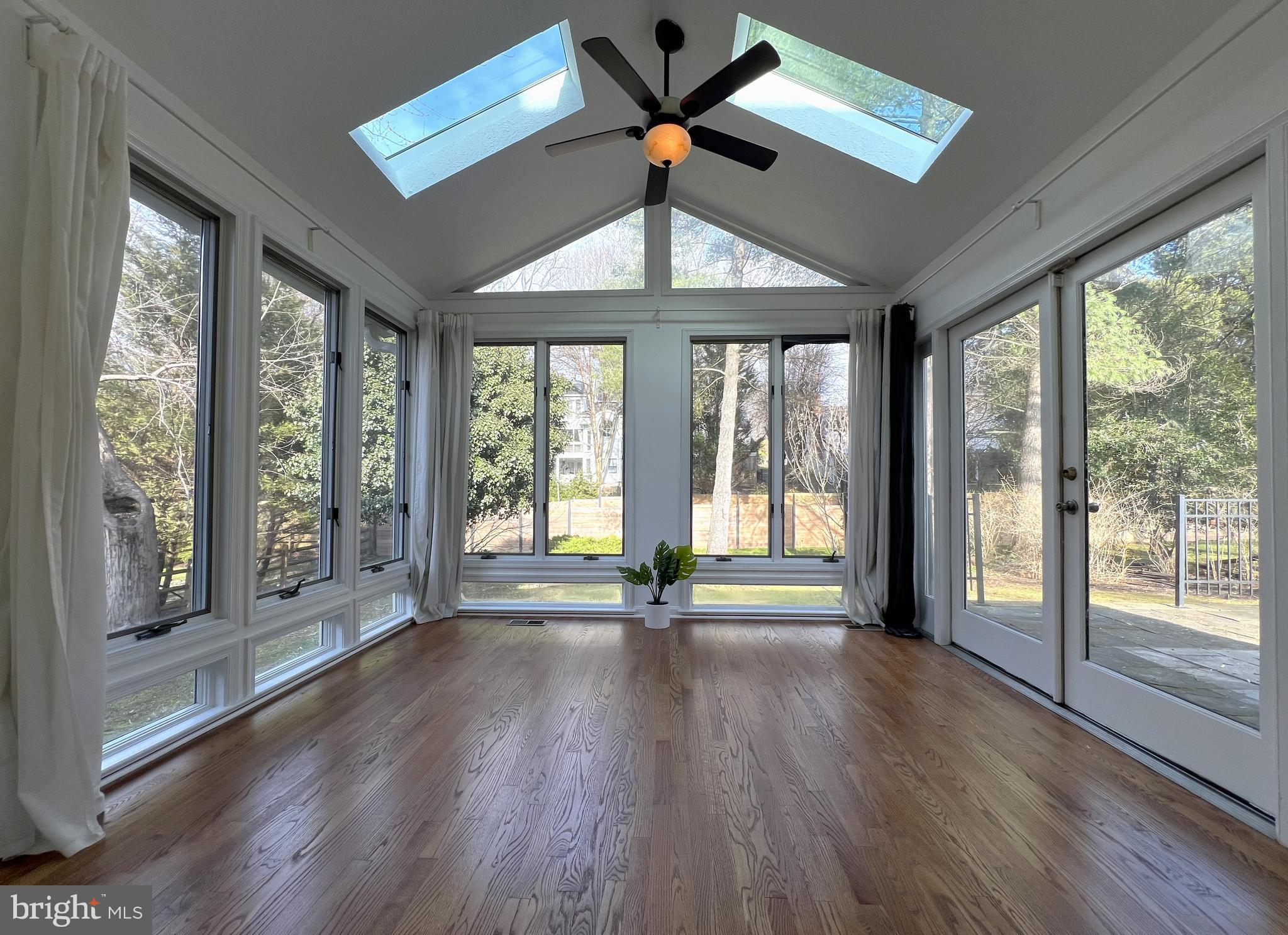 BEDFORDSHIRE - Residential