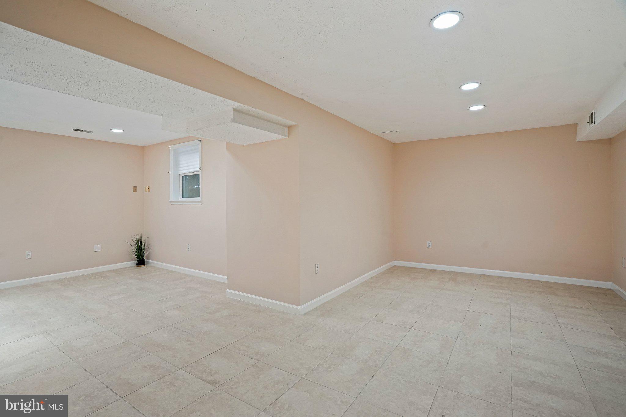 BEDFORDSHIRE - Residential