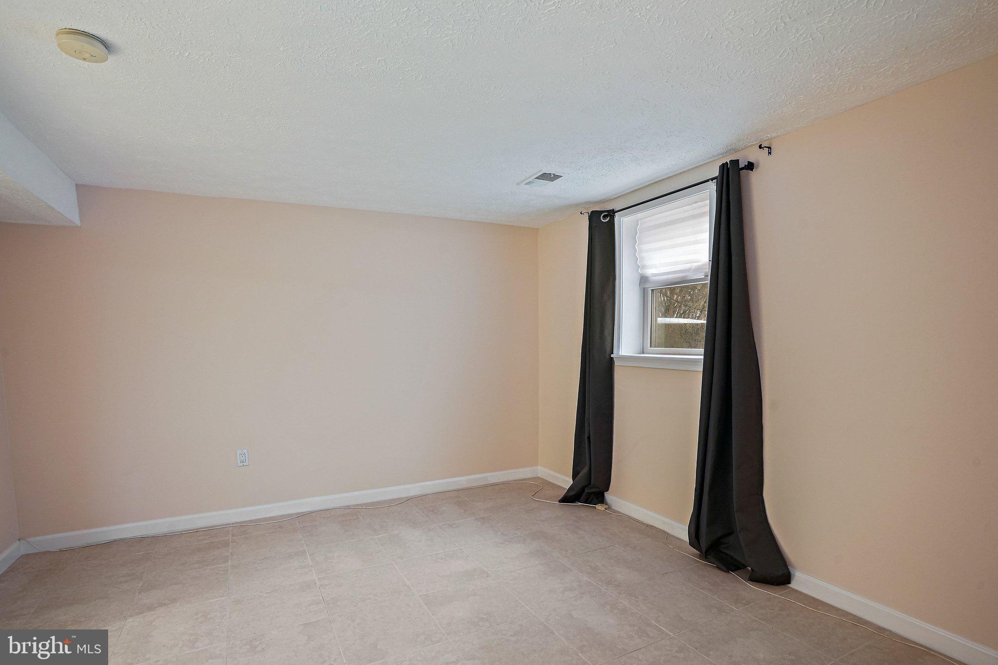 BEDFORDSHIRE - Residential