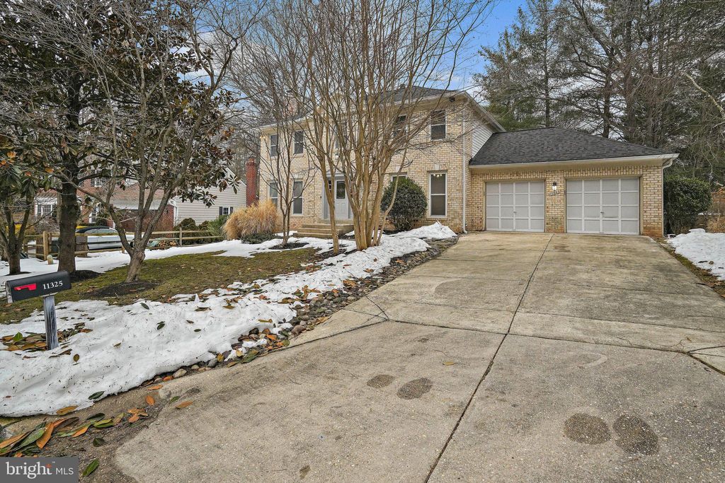 Photo of 11325 Bedfordshire Avenue, POTOMAC, MD 20854 (MLS # MDMC2219402)