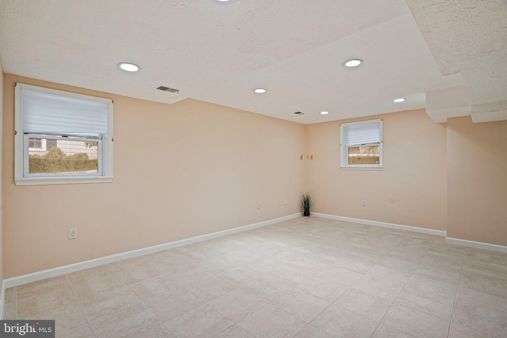 BEDFORDSHIRE - Residential