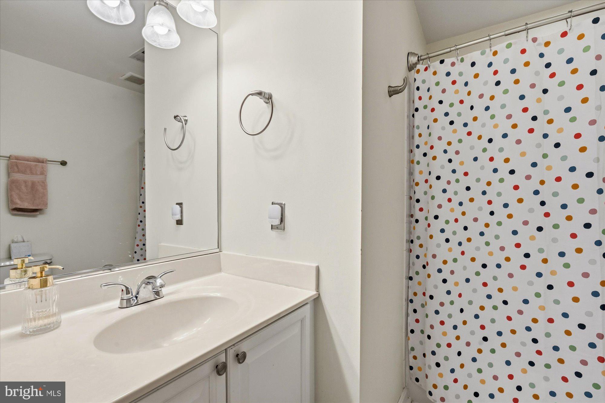 LOCH HAVEN WOODS - Residential