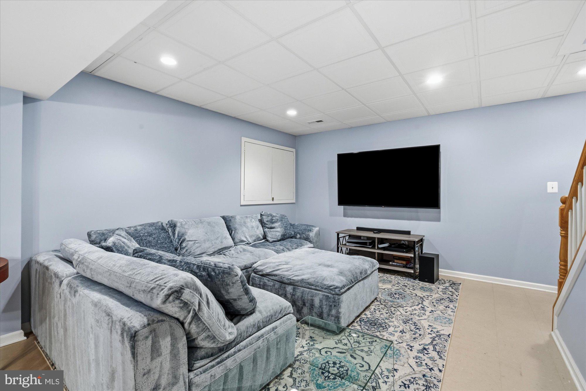 LOCH HAVEN WOODS - Residential