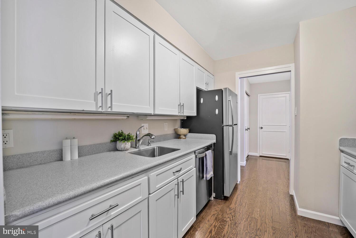 TOWER VILLAS - Residential