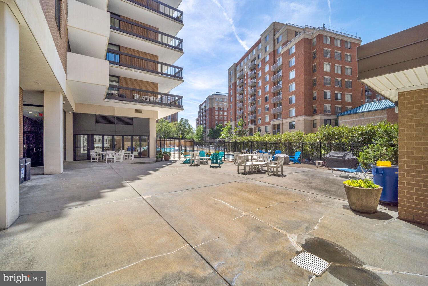 TOWER VILLAS - Residential