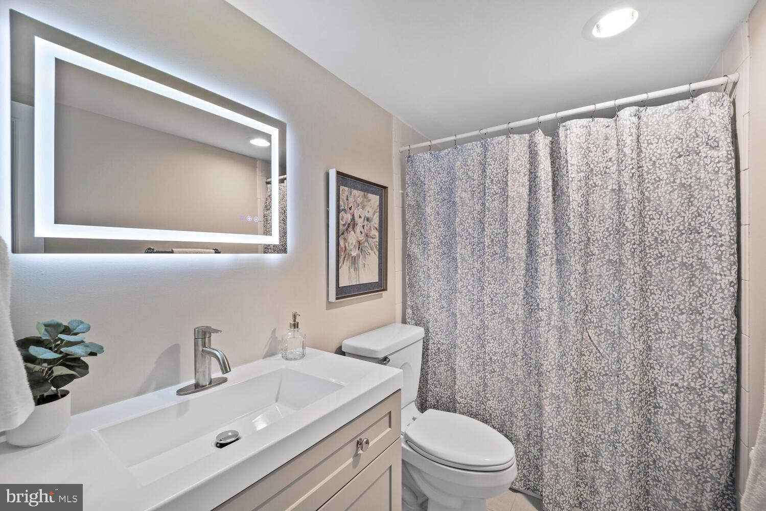 TOWER VILLAS - Residential