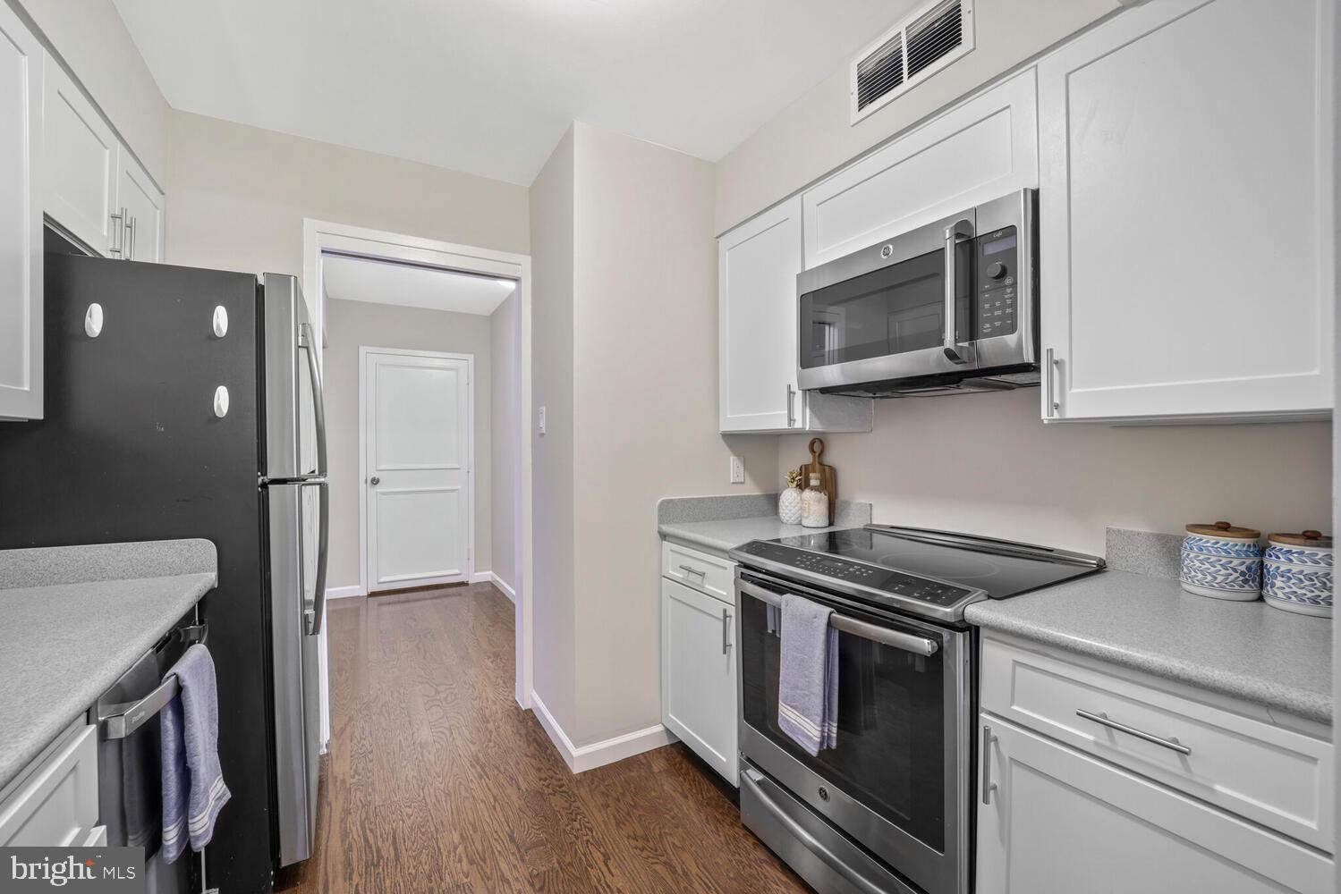 TOWER VILLAS - Residential