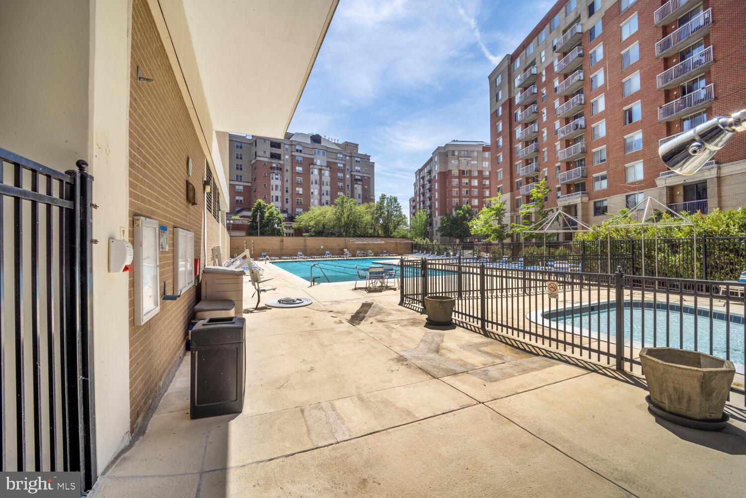 TOWER VILLAS - Residential