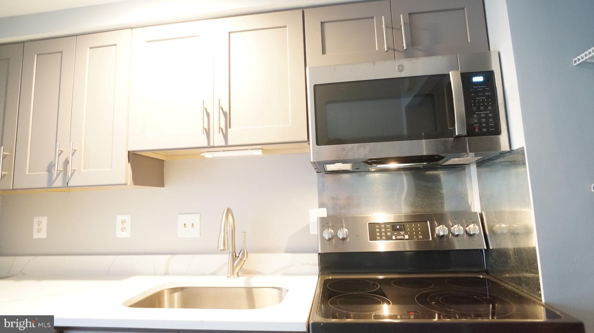 CHRISTOPHER COURT - Residential Lease