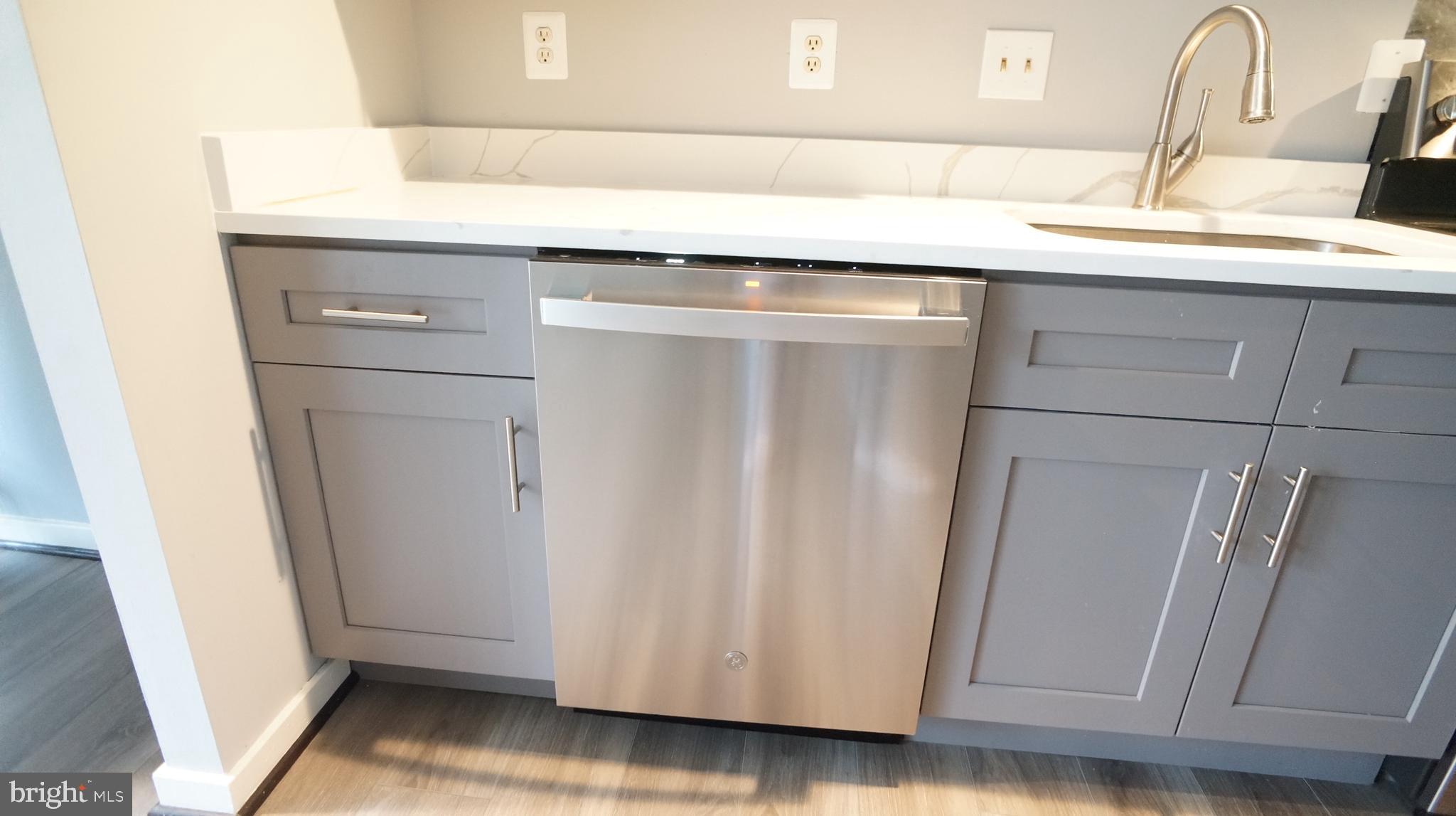 CHRISTOPHER COURT - Residential Lease