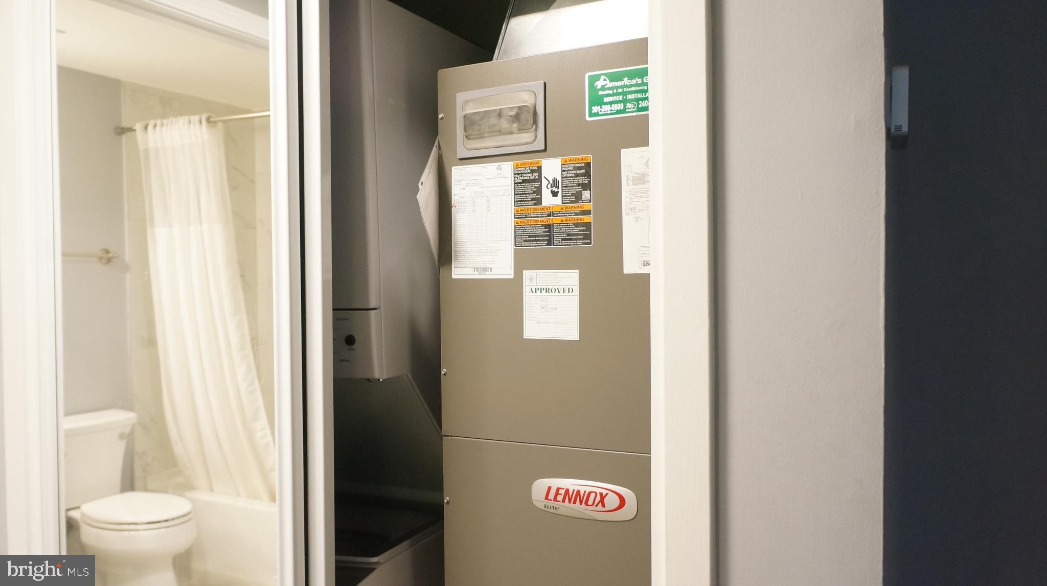 CHRISTOPHER COURT - Residential Lease