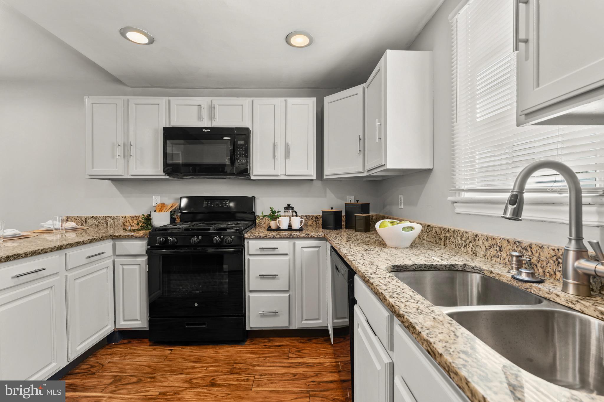 QUEENS CHAPEL MANOR - Residential