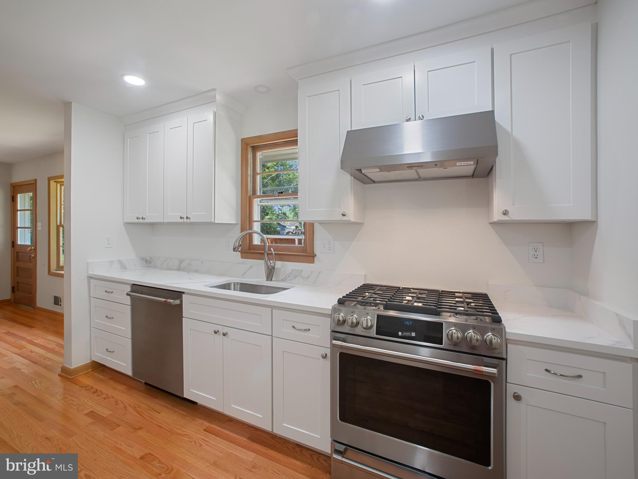 304 MANGROVE ROAD