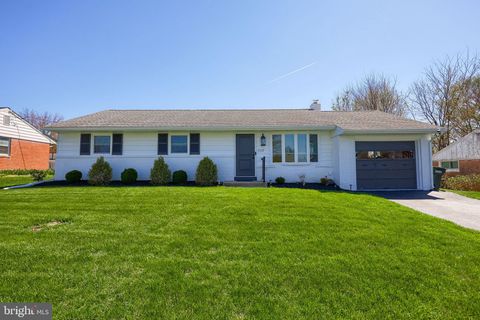 Photo of 117 Whitney Road, LANCASTER, PA 17603 (MLS # PALA2086154)