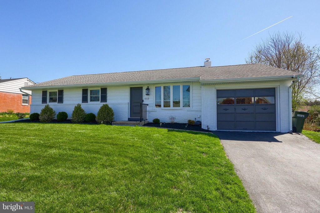 Photo of 117 Whitney Road, LANCASTER, PA 17603 (MLS # PALA2086154)