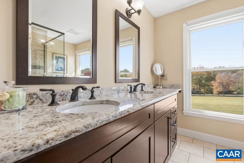 HIDDEN VALLEYS - Residential