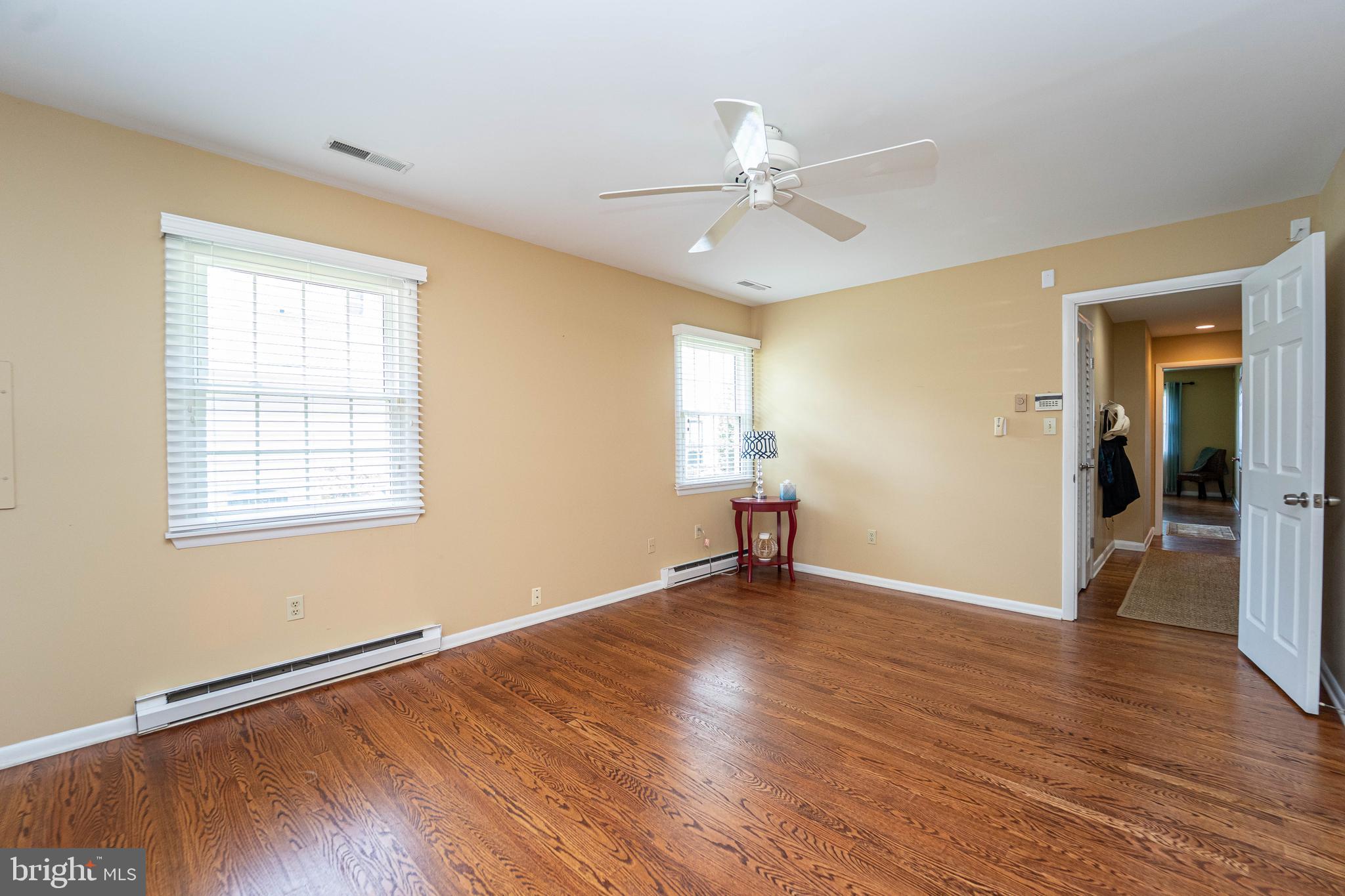 QUEEN ANNE COLONY - Residential