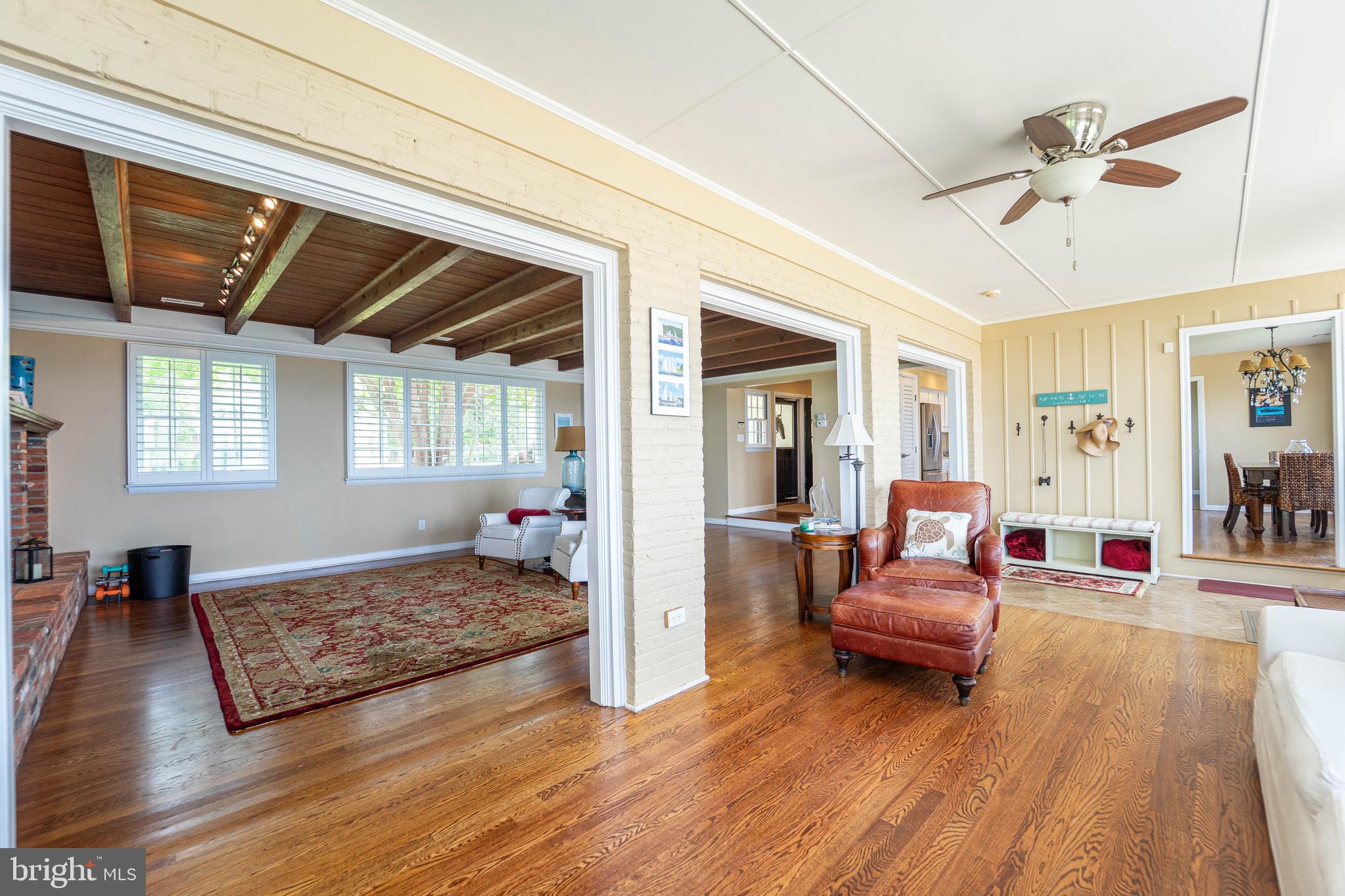 QUEEN ANNE COLONY - Residential