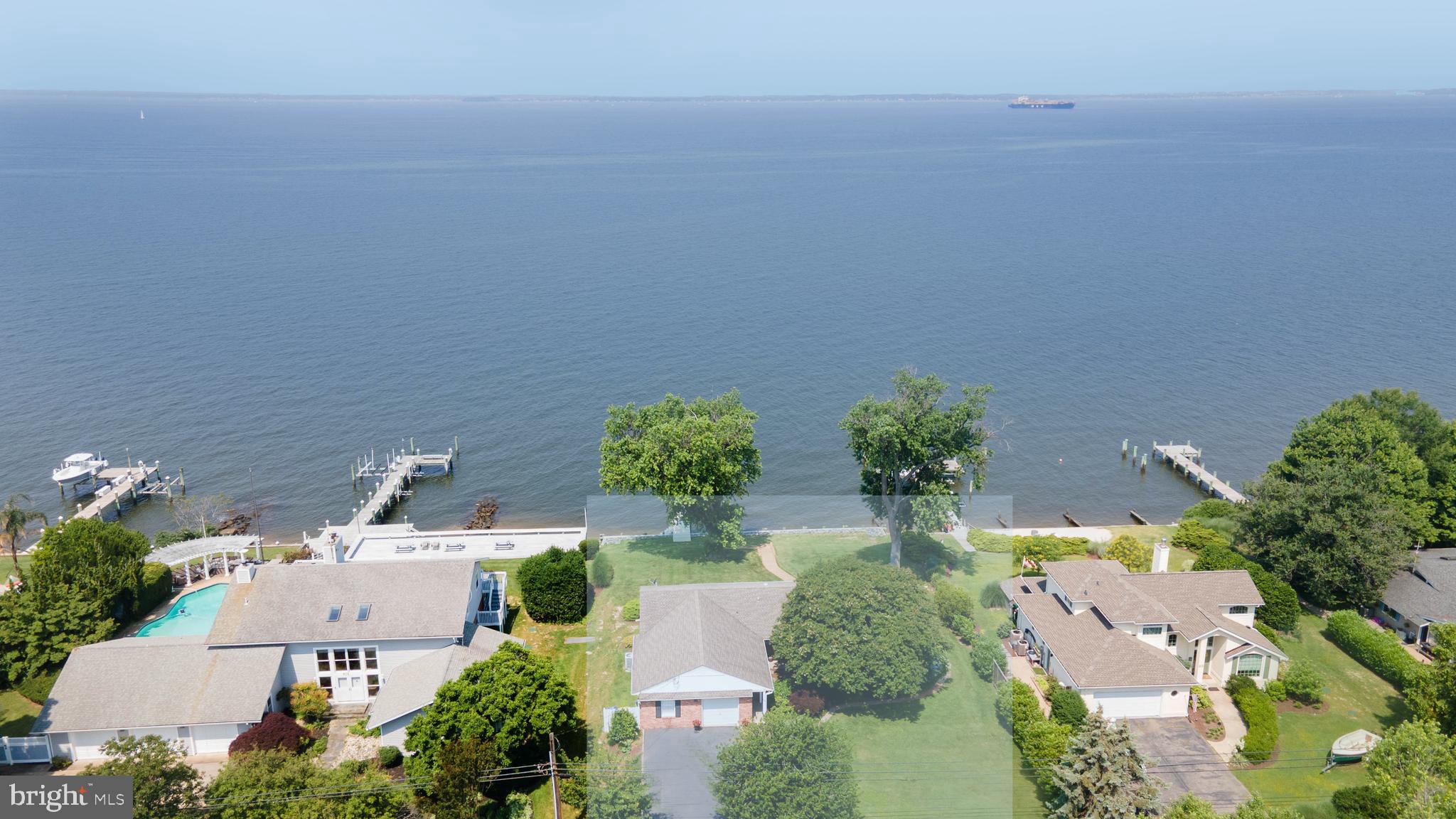 QUEEN ANNE COLONY - Residential