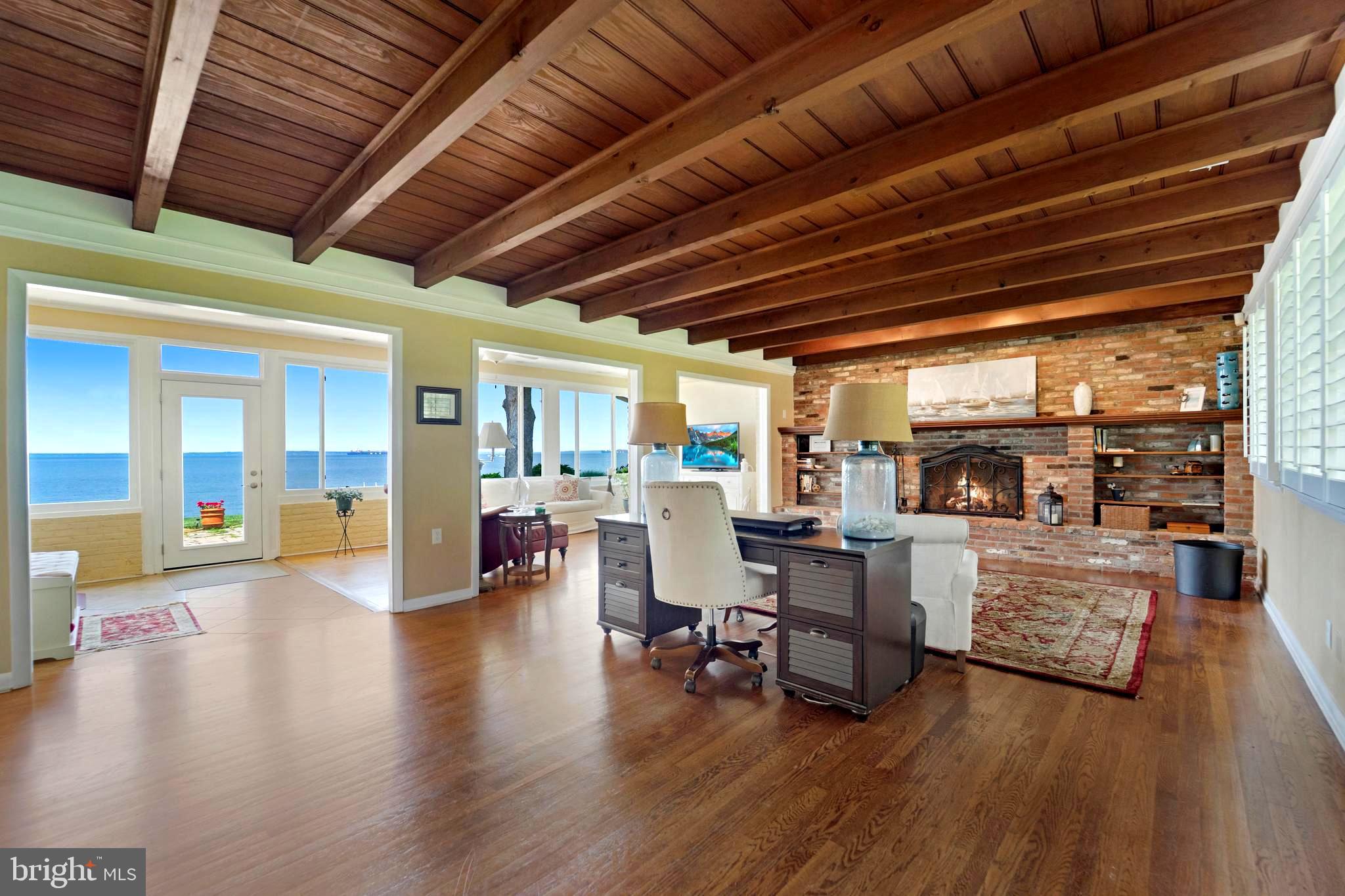 QUEEN ANNE COLONY - Residential