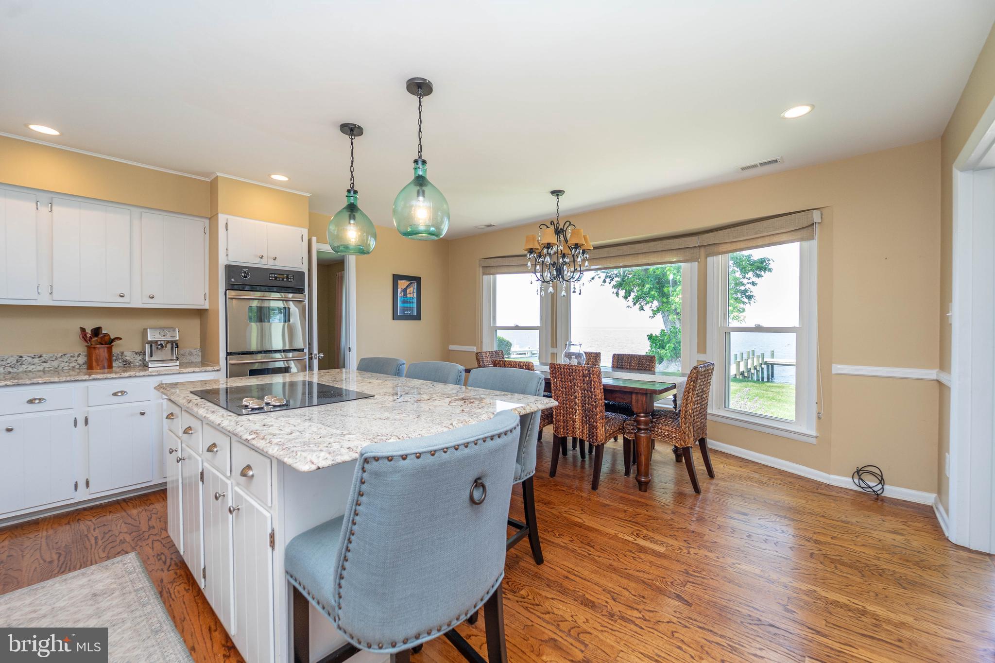 QUEEN ANNE COLONY - Residential