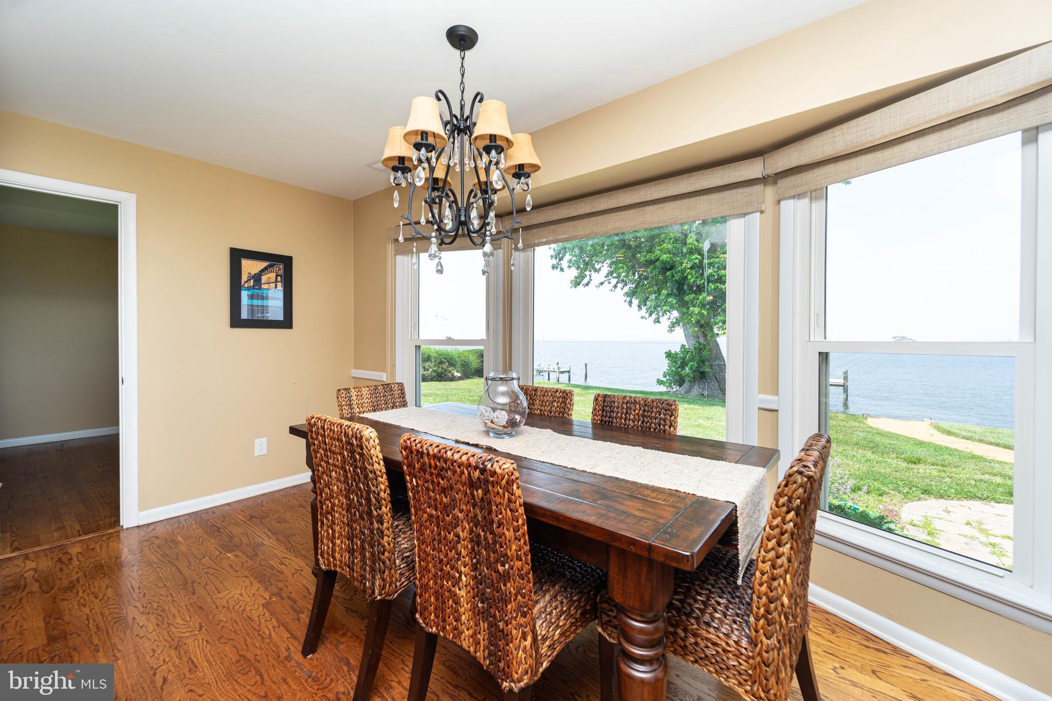 QUEEN ANNE COLONY - Residential