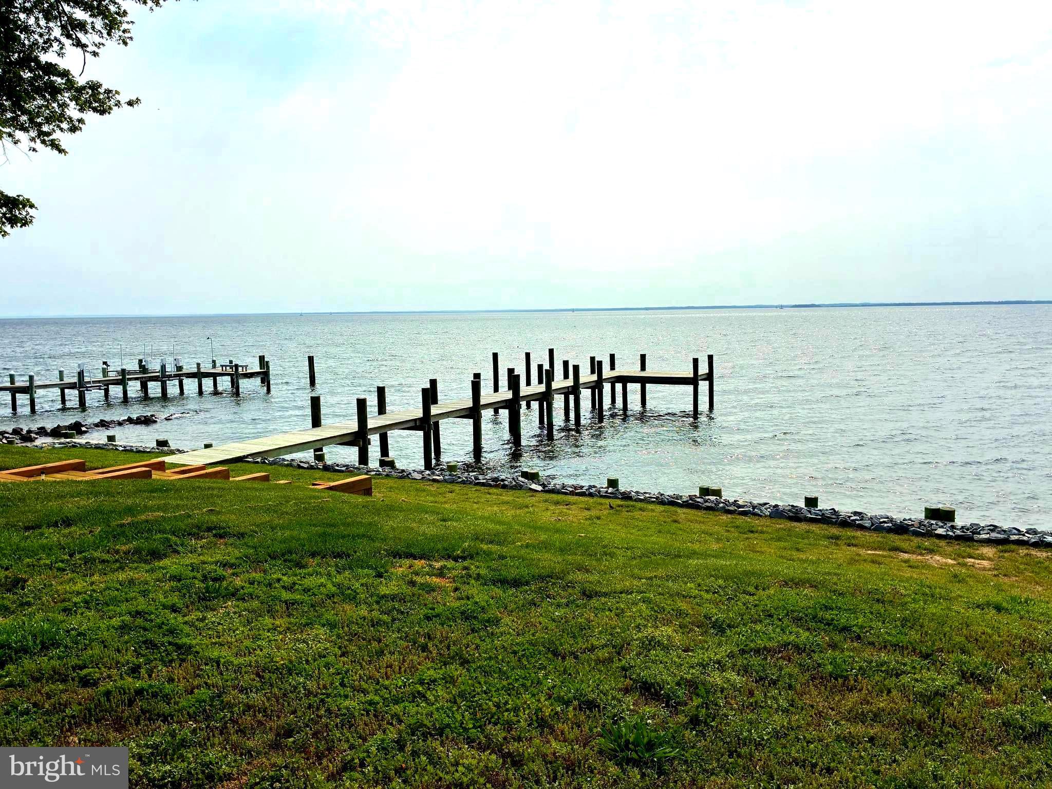 QUEEN ANNE COLONY - Residential