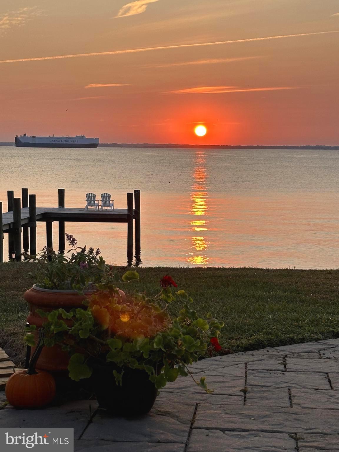 QUEEN ANNE COLONY - Residential