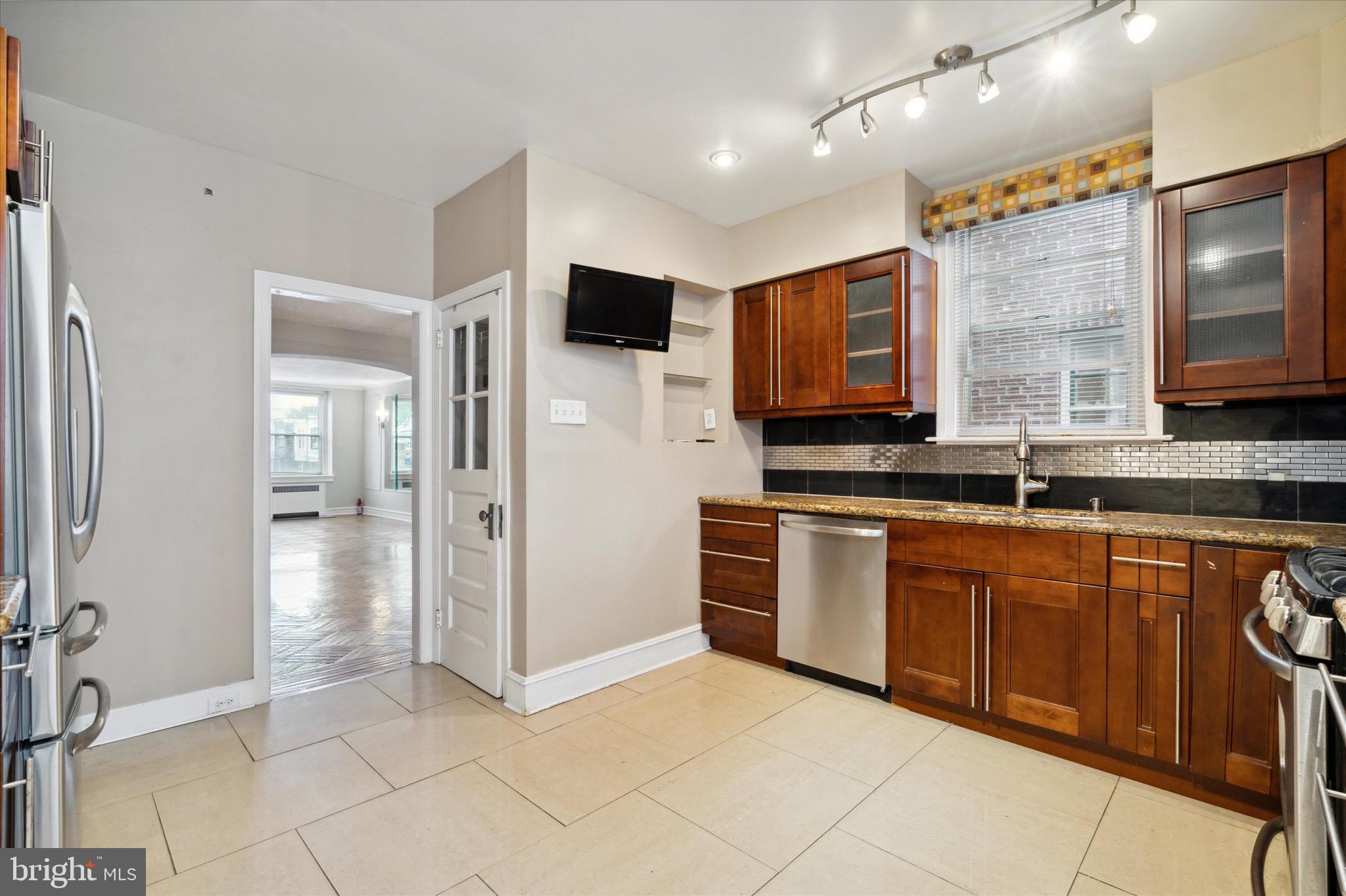 WEST OAK LANE - Residential