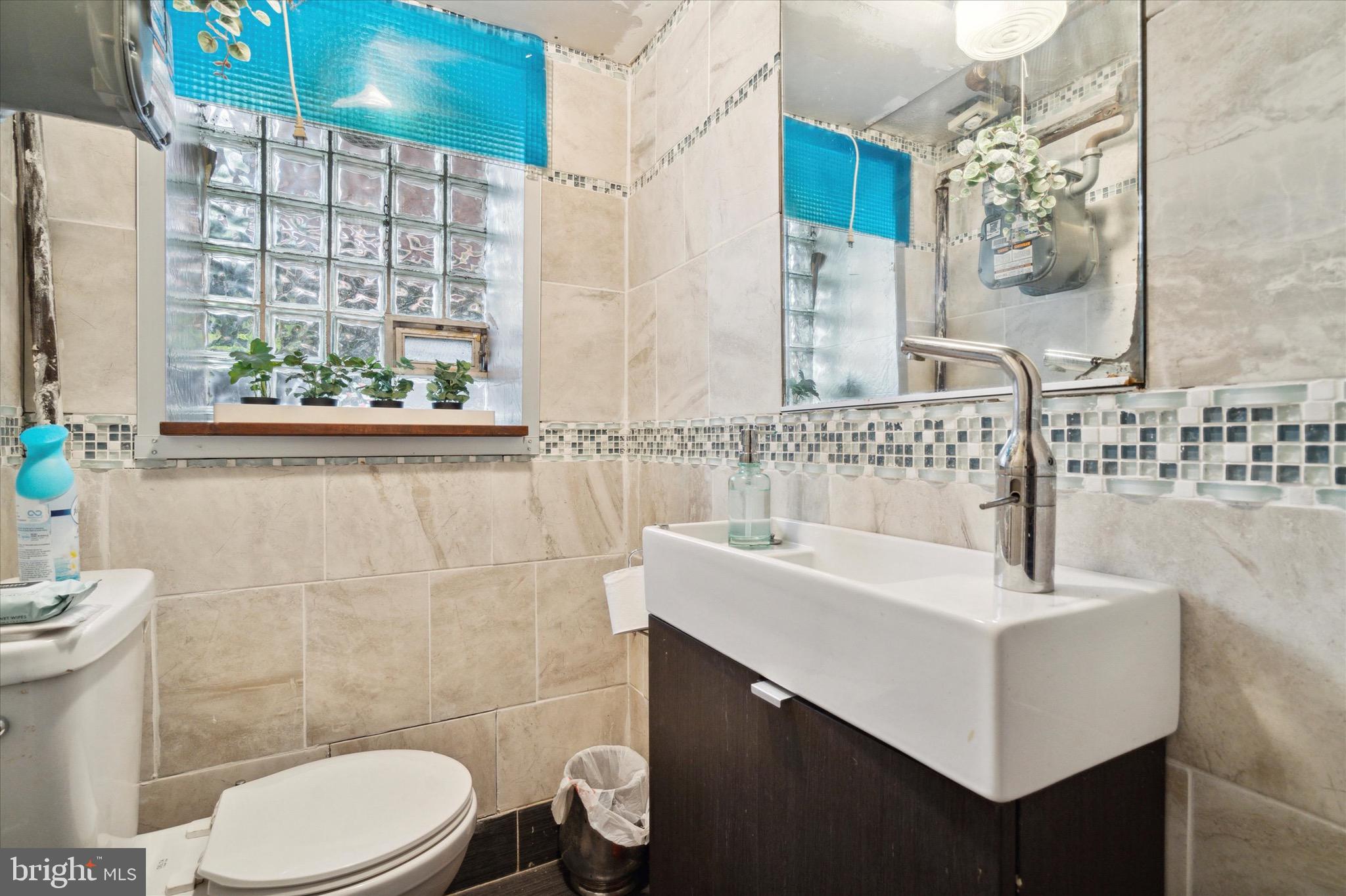 WEST OAK LANE - Residential