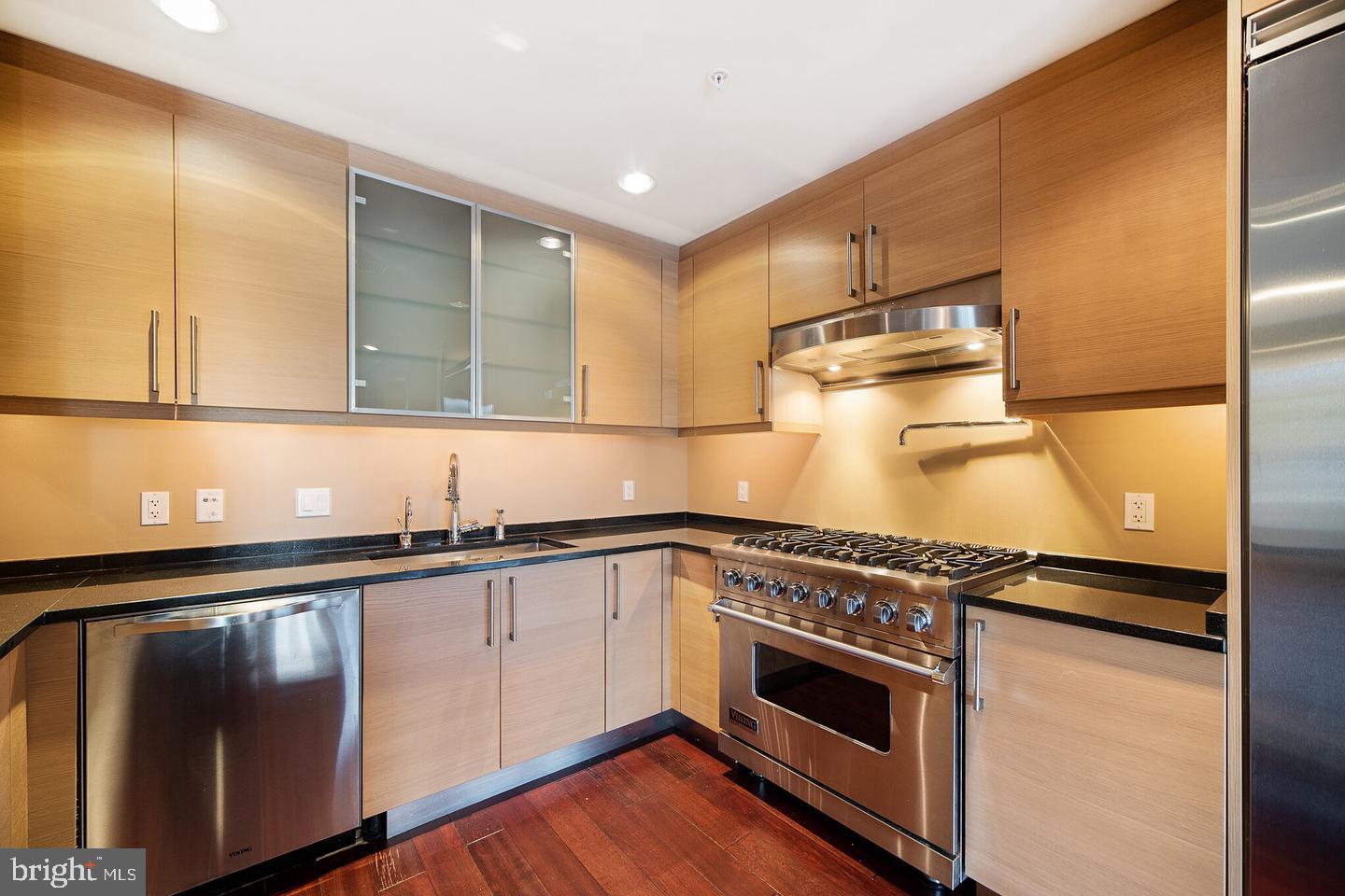 801 KEY HIGHWAY T-36