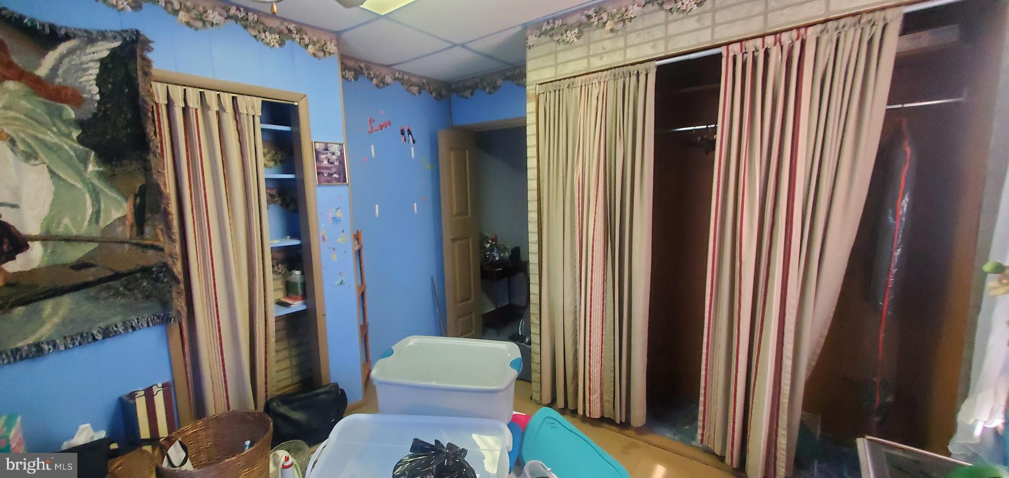 KENSINGTON - Residential