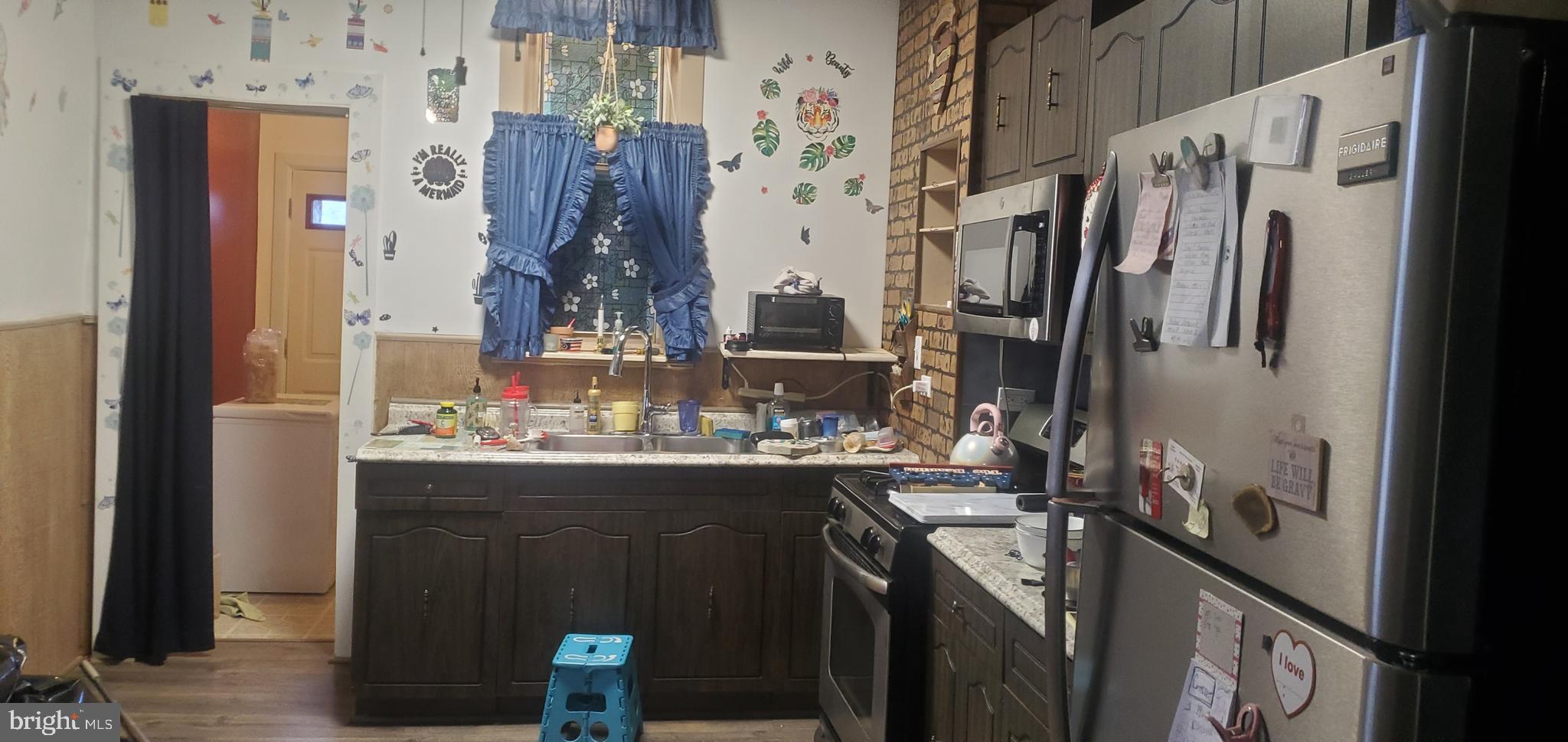 KENSINGTON - Residential