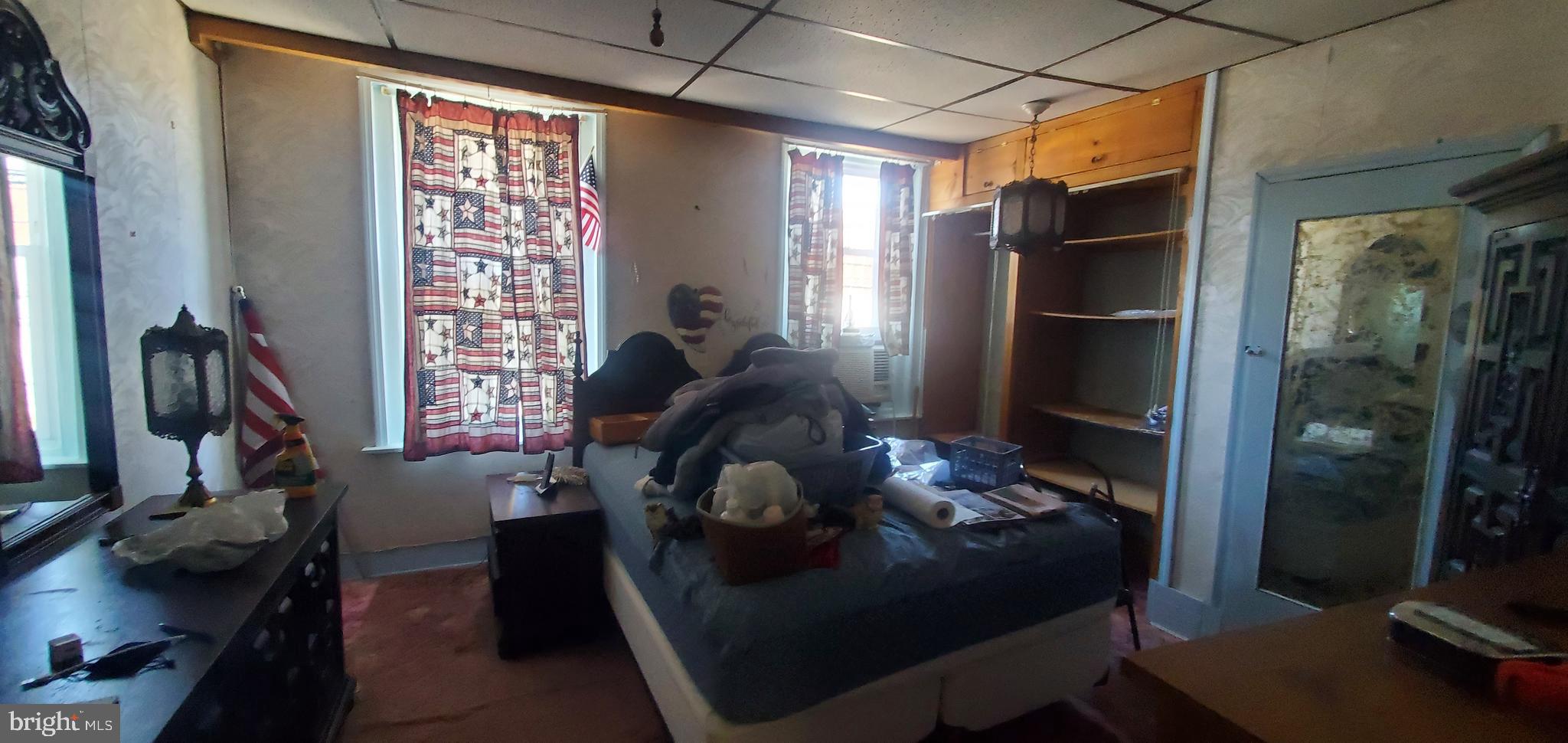 KENSINGTON - Residential