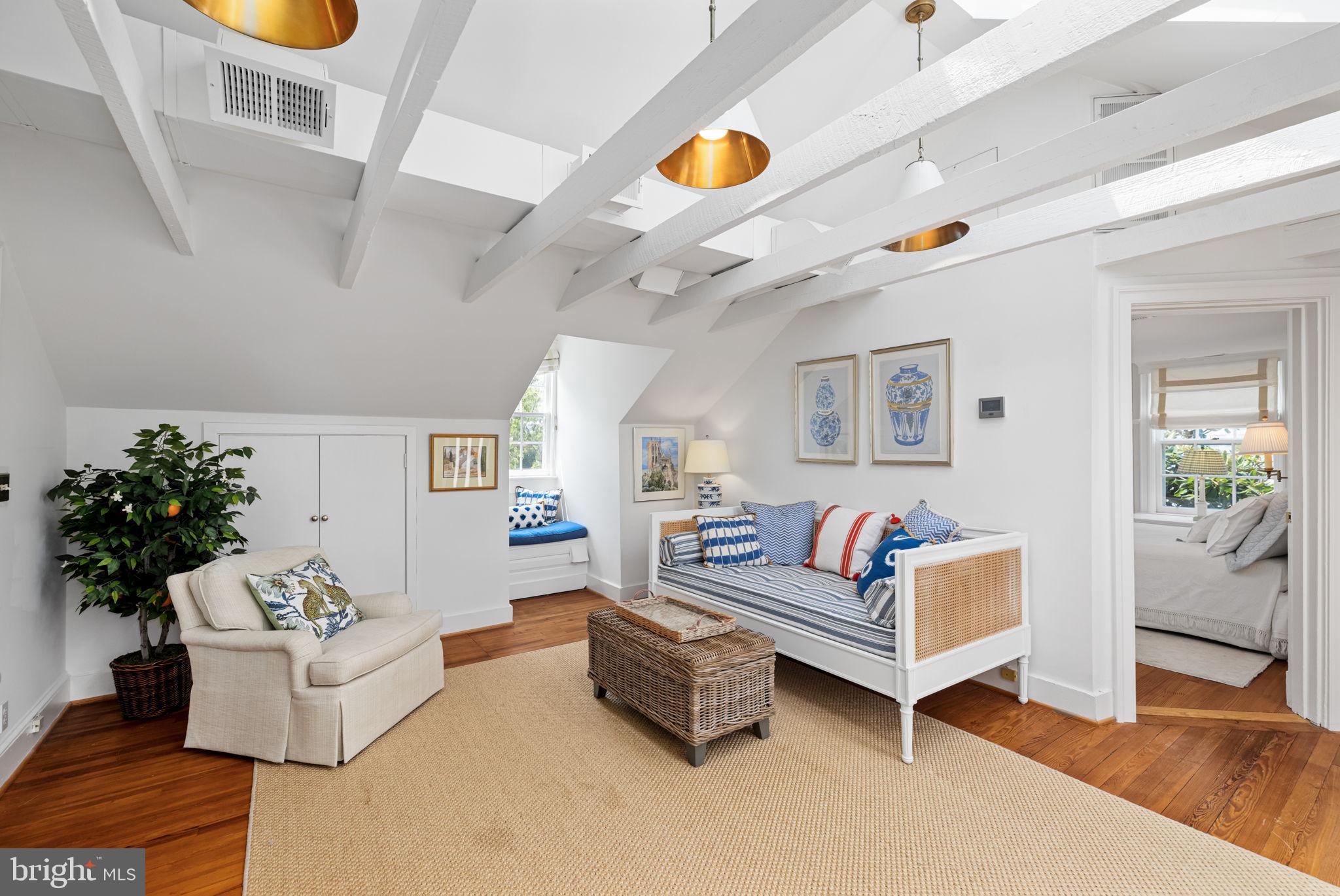 CLEVELAND PARK - Residential