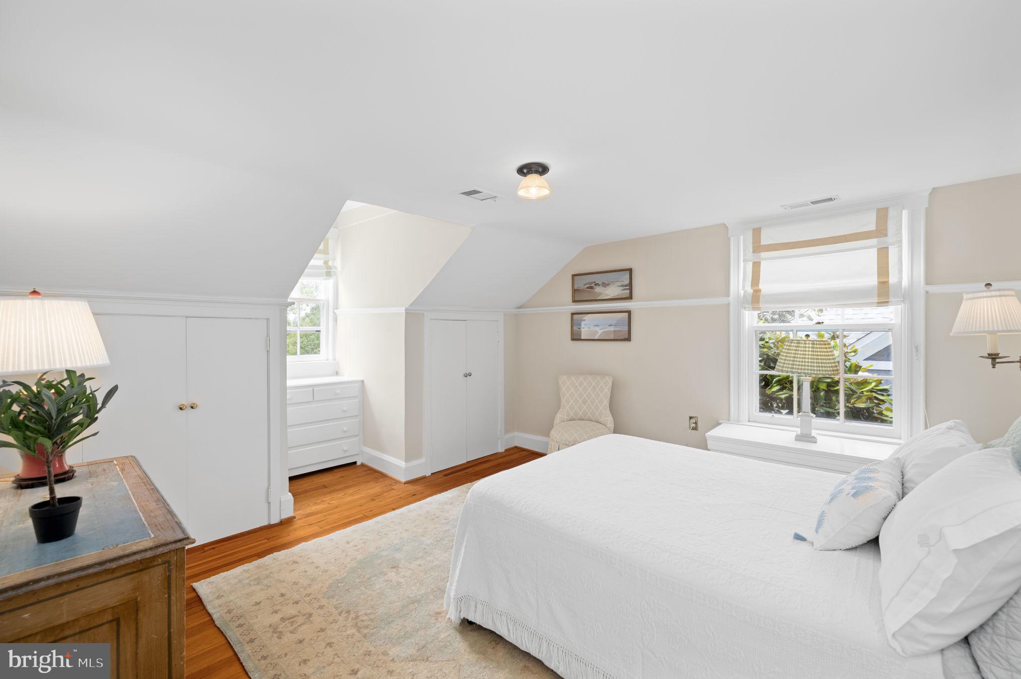 CLEVELAND PARK - Residential