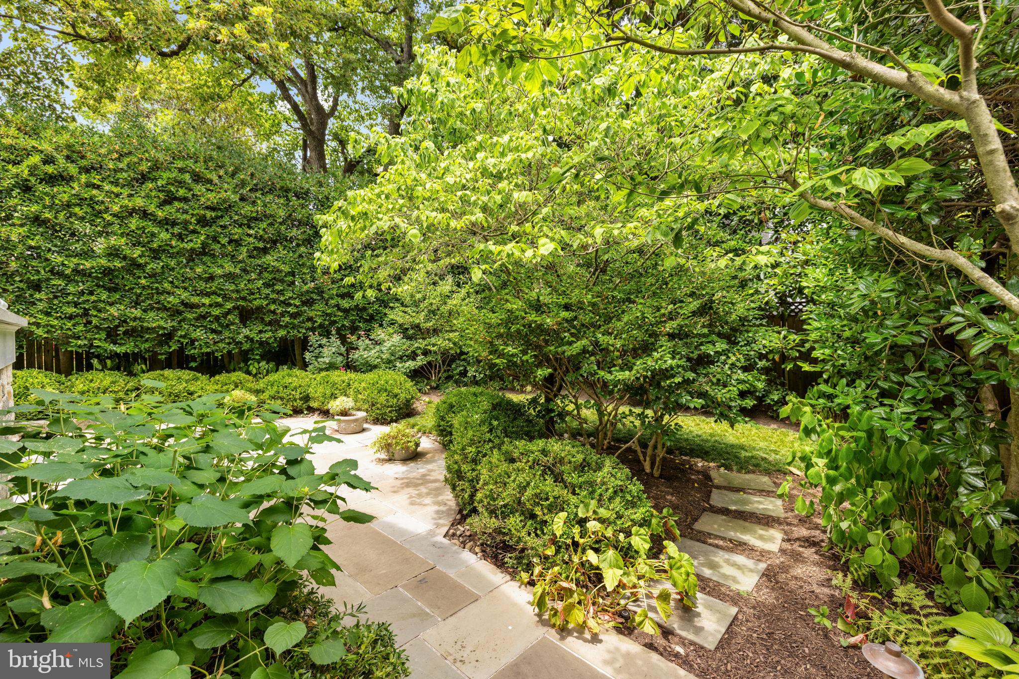 CLEVELAND PARK - Residential