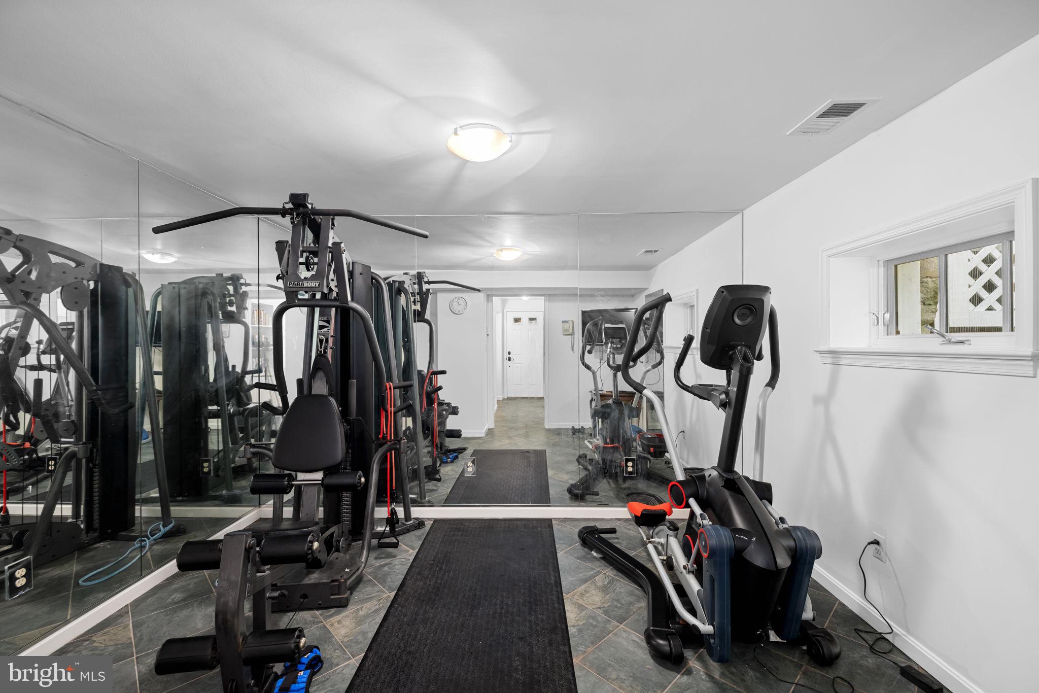 CLEVELAND PARK - Residential