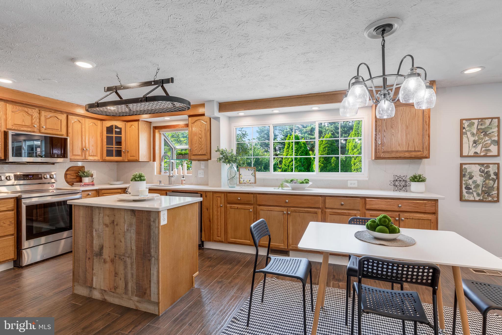 12306 STREAMVALE CIRCLE