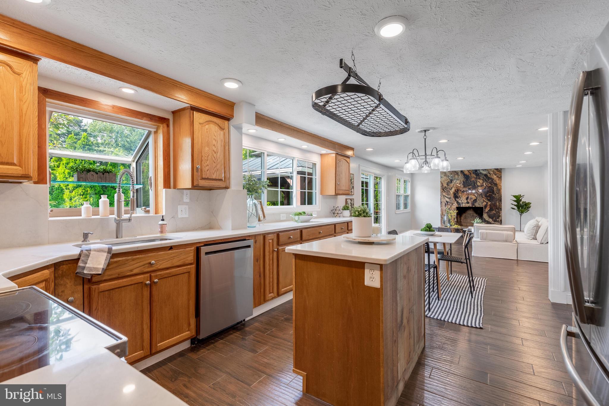 12306 STREAMVALE CIRCLE