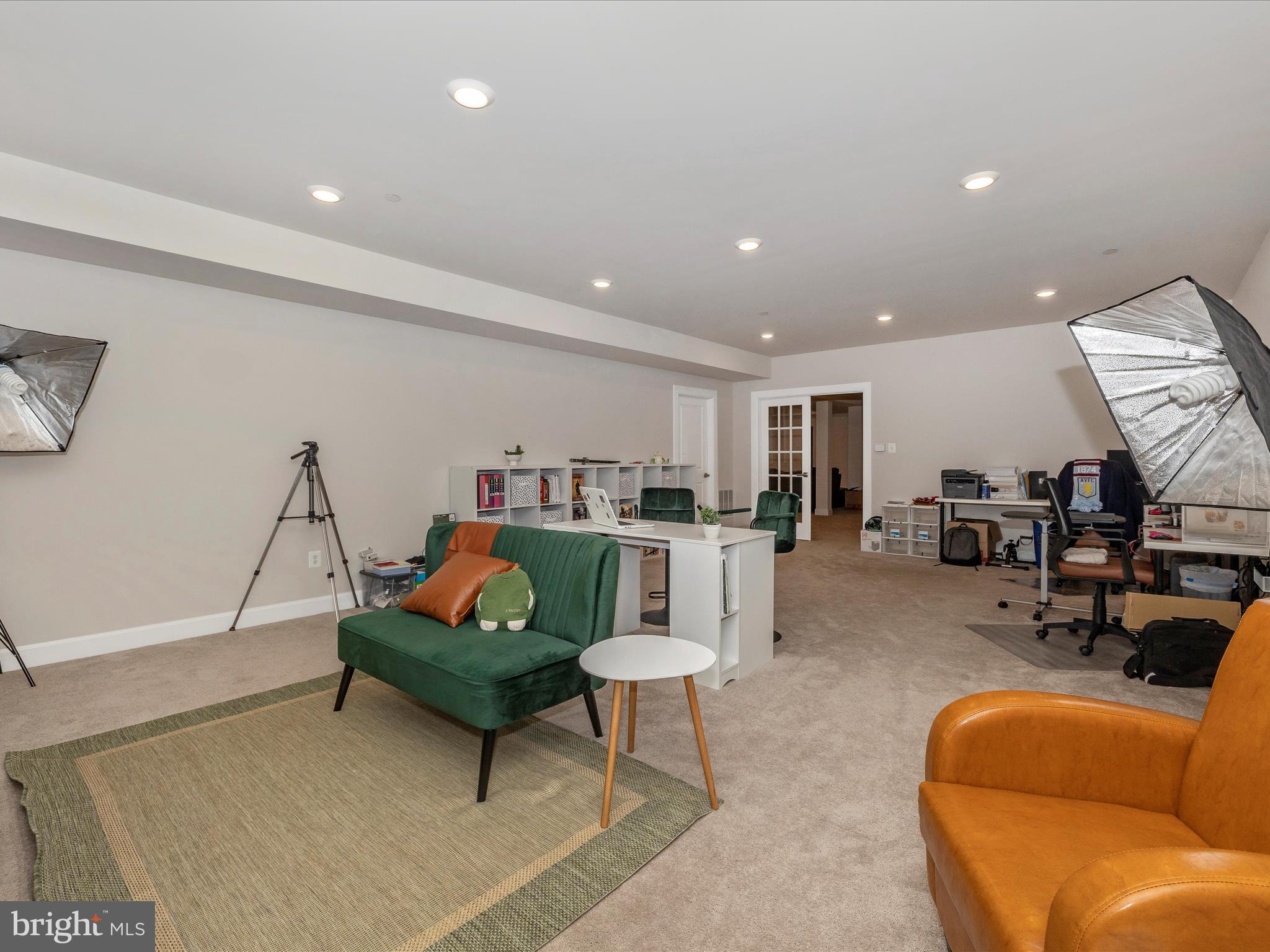 OAKDALE VILLAGE - Residential