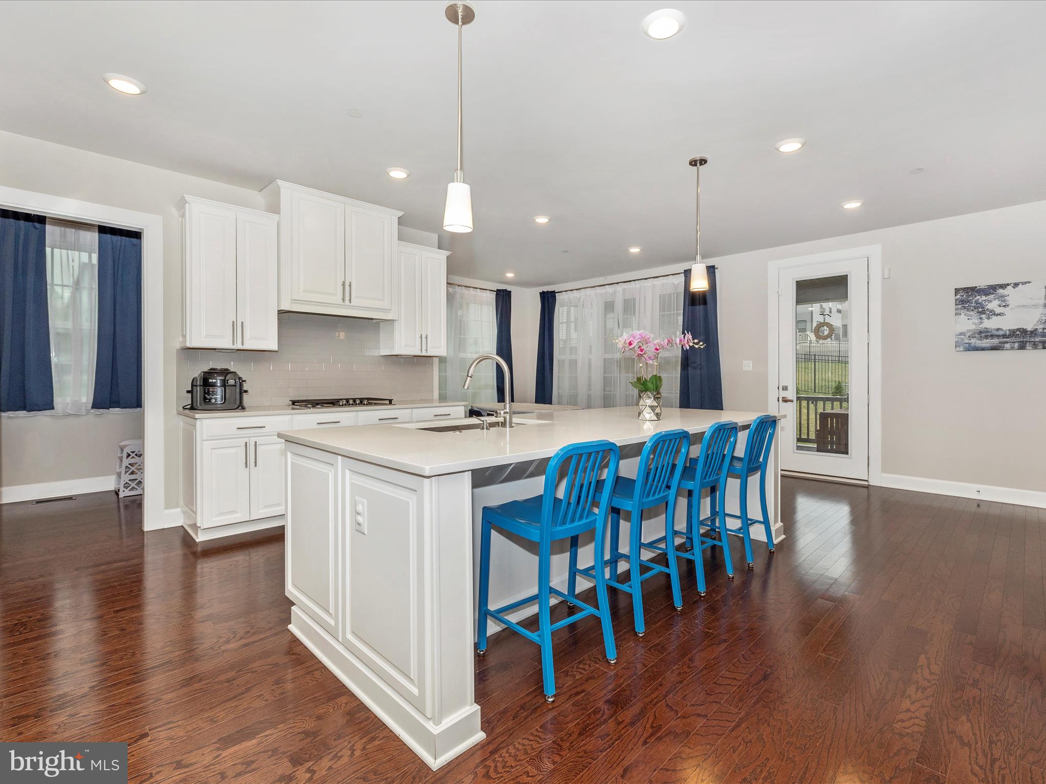 OAKDALE VILLAGE - Residential