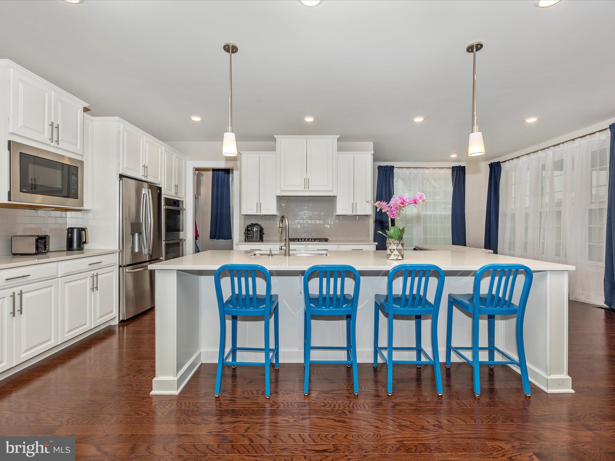 OAKDALE VILLAGE - Residential