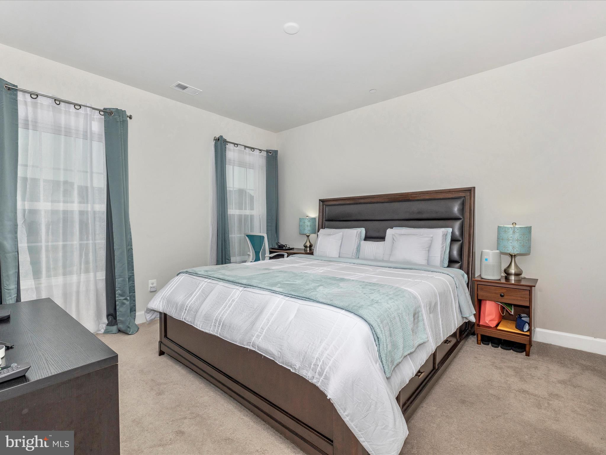 OAKDALE VILLAGE - Residential