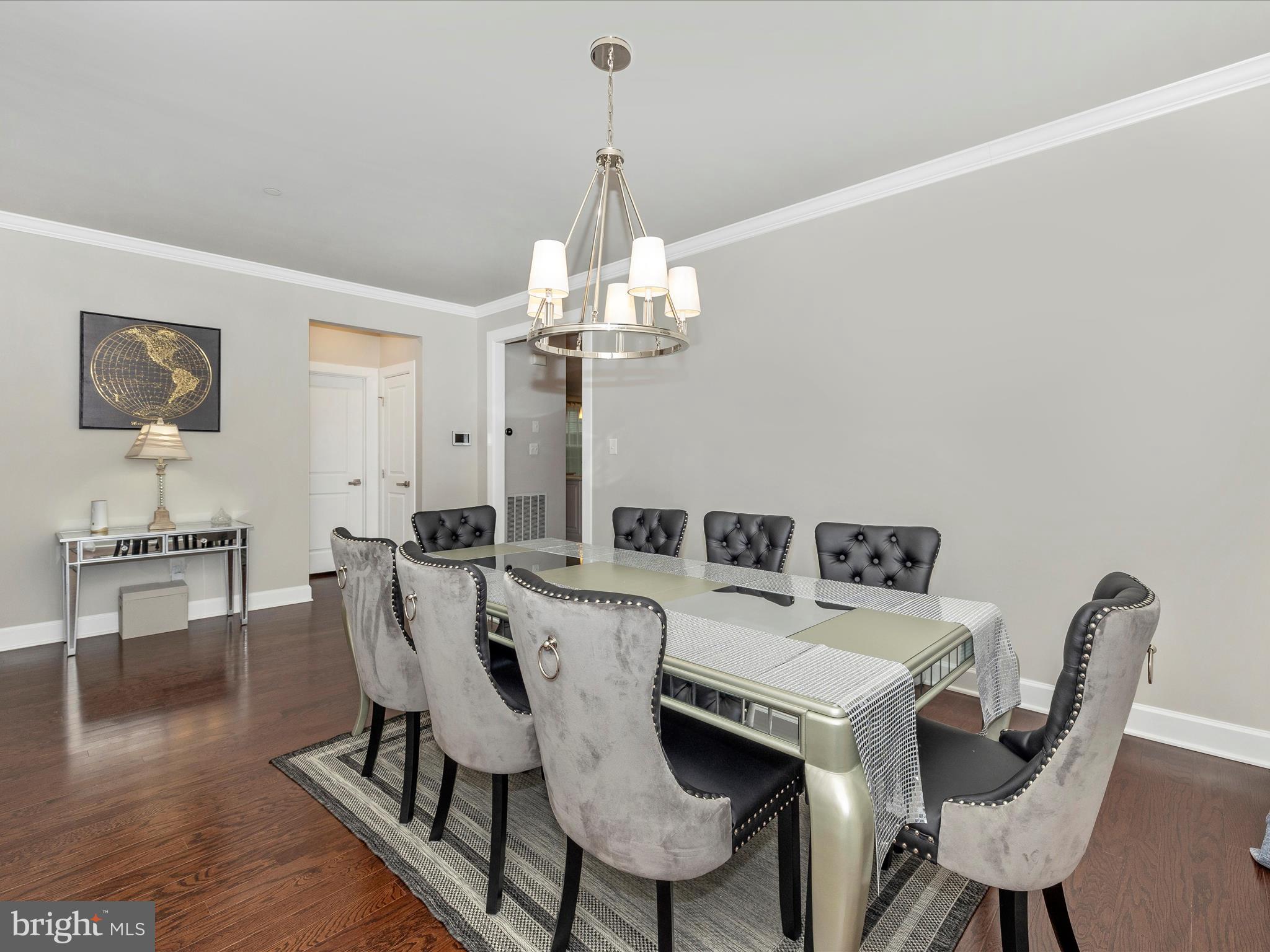 OAKDALE VILLAGE - Residential