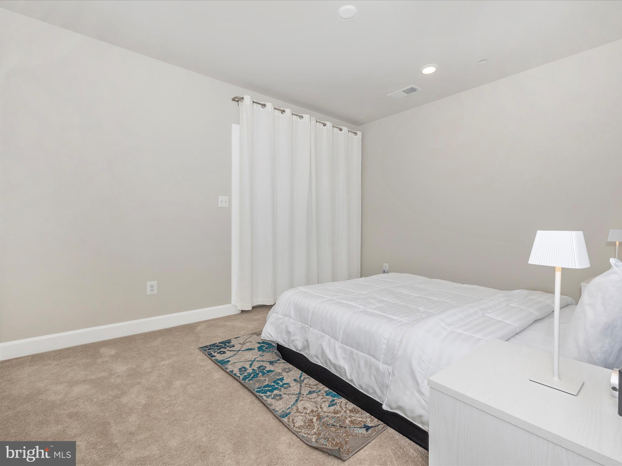 OAKDALE VILLAGE - Residential