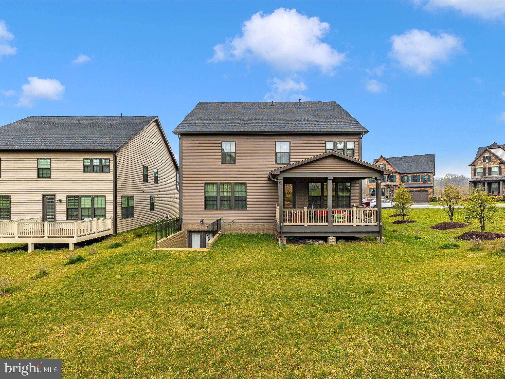 OAKDALE VILLAGE - Residential