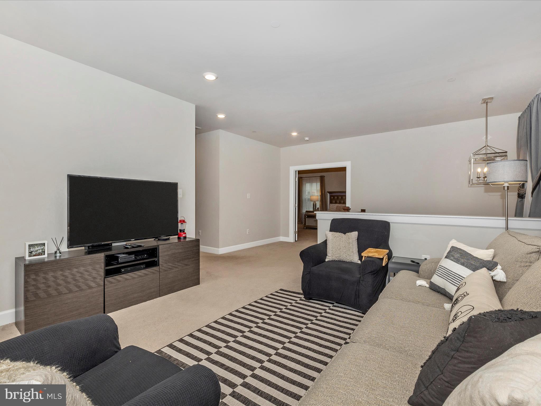 OAKDALE VILLAGE - Residential